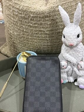 Louis Vuitton Black Damier Graphite Zip Card Holder